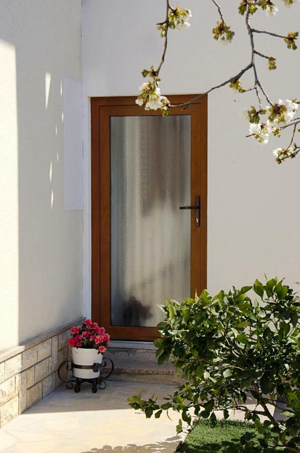 Apartment Kris أوماغ المظهر الخارجي الصورة