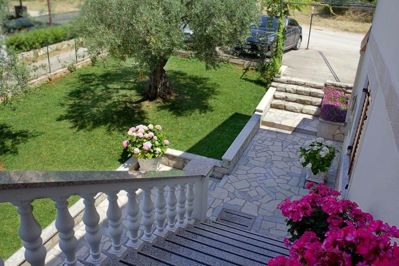 Apartment Kris أوماغ المظهر الخارجي الصورة